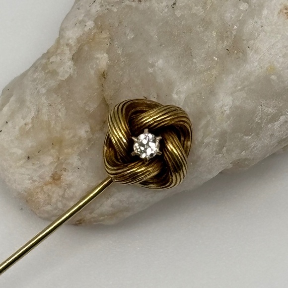 Antique 14 Karat Gold & Diamond Love Knot Stick Pin, with a Screw Stopper Marked - Picture 3 of 6